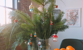 Mini Holiday 'Tree' for small spaces + tree huggers