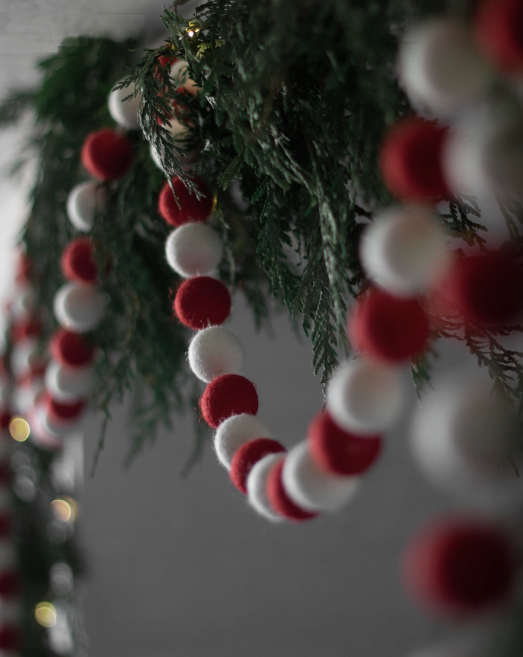 Red & White Eco Holiday Garland - New Zealand Wool