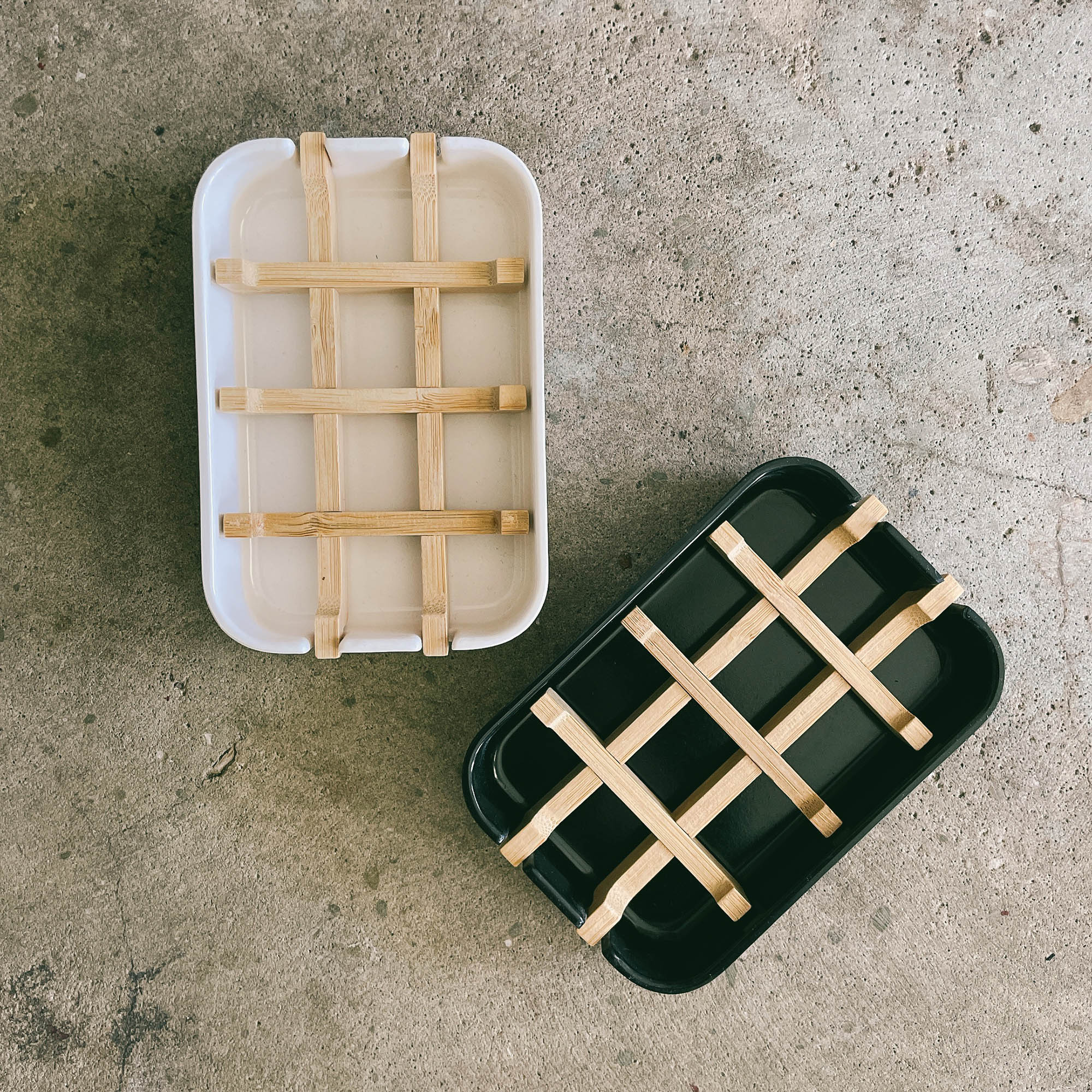 Plant-based biodegradable plastic & bamboo soap tray